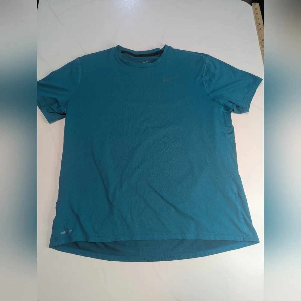 Nike Dri Fit Mens Size Large teal Blue T-Shirt Short Sleeve Moisture Wick Swoosh